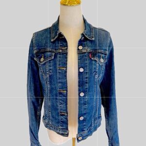 Levi’s Jean Jacket M